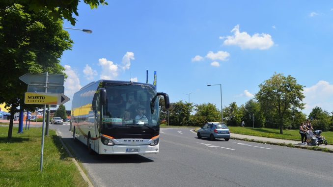Autobus - autokar - Praha - Černý Most Autobus - autokar - Praha - Černý Most